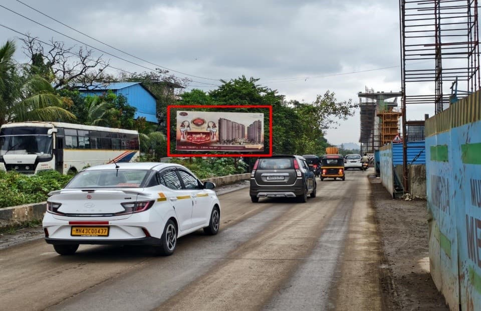 MediaWisse outdoor hoarding at Opposite Classik Hotel Facing Vashi Towards Kalyan - Location 3: MediaWisse-operated board at Opposite Classik Hotel in Kalyan-Shil Road, facing Vashi Towards Kalyan - Location 3 (photo 2)