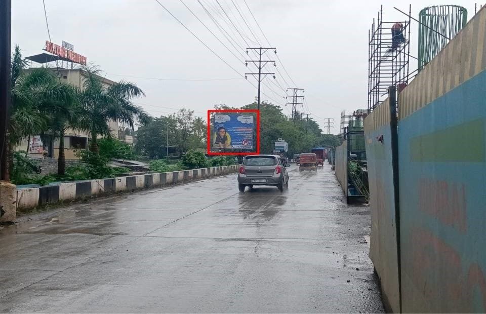 MediaWisse outdoor hoarding at Sai Baba Mandir Sonarpada Facing Vashi: MediaWisse-operated board at Sai Baba Mandir Sonarpada in Kalyan-Shil Road, facing Vashi (photo 1)